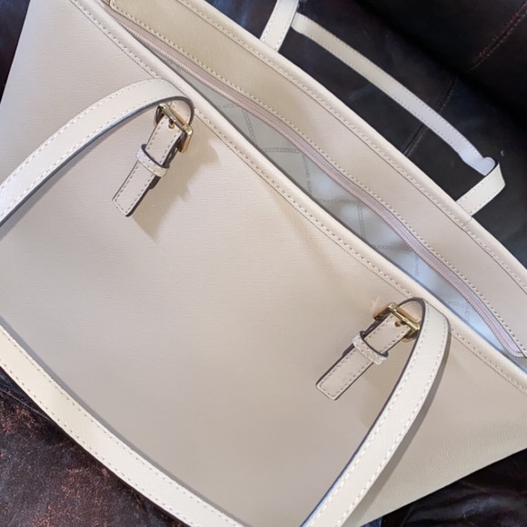 Michael Kors purse - Picture 5 of 5